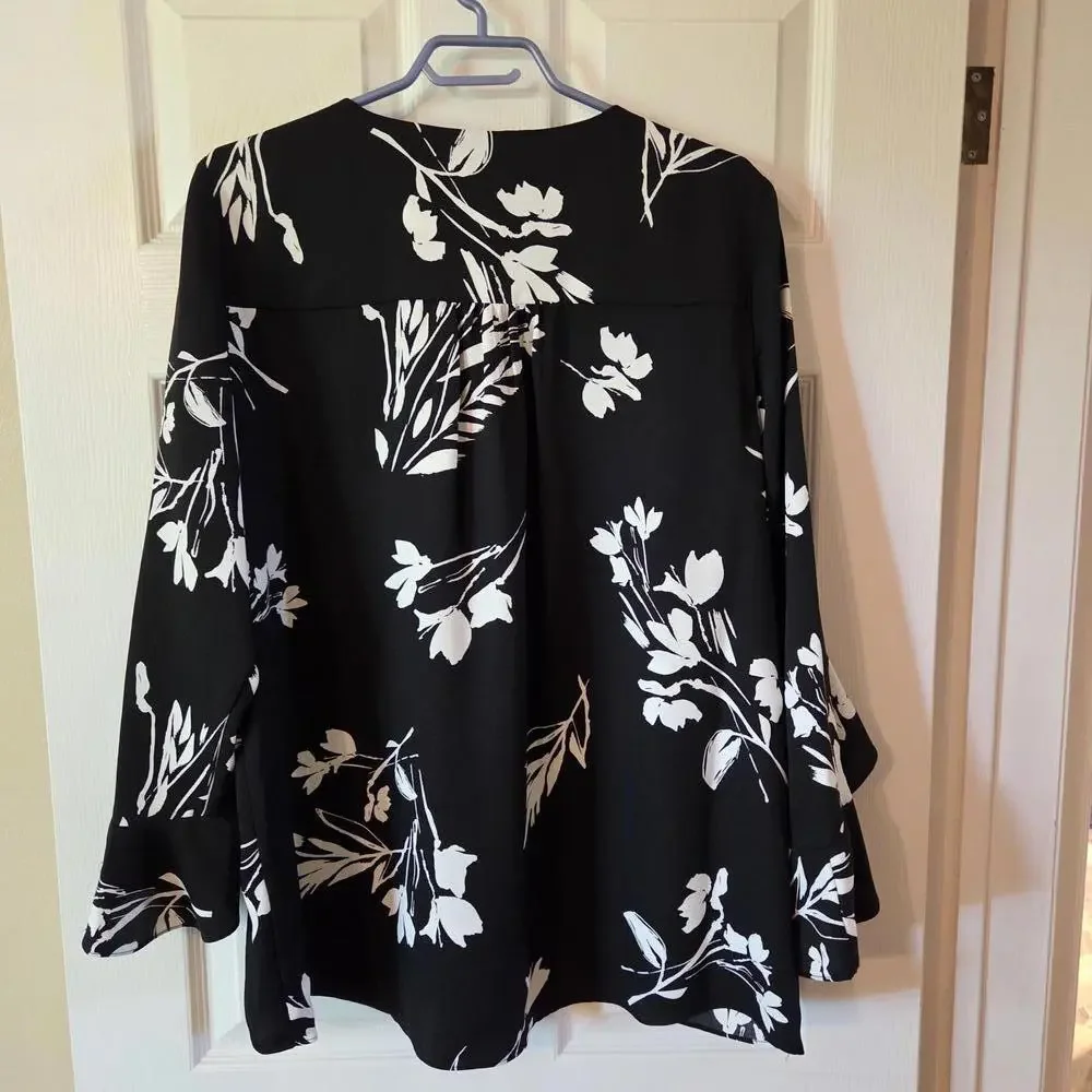 Vince Camuto Flutter Sleeve Floral Whisps V- Neck Tunic‎ XL - Picture 6 of 9